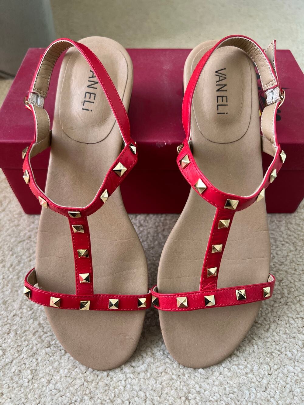 Vaneli Bartel Poppy Red Leather Studded T Strap Sandals Shoes Size 9.5 N Narrow